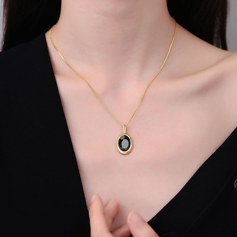 Short collarbone chain pendant with a court-style design sense